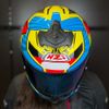 capacete-nzi-trendy-one-one-azul-amarelo-vermelho--1-