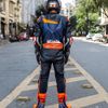 macacao_alpinestars_gp_plus_v4_1_pc_preto_vermelho_fluo_azul_11532_3_842845f9dc95c5e56c15be024109db53.jpg